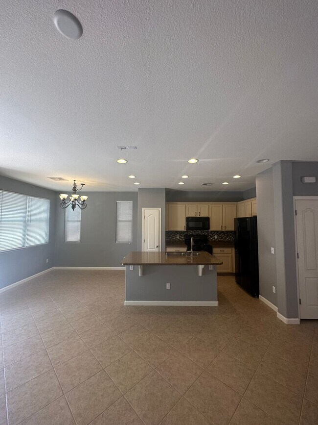 Foto del edificio - 7561 Morisset Ave