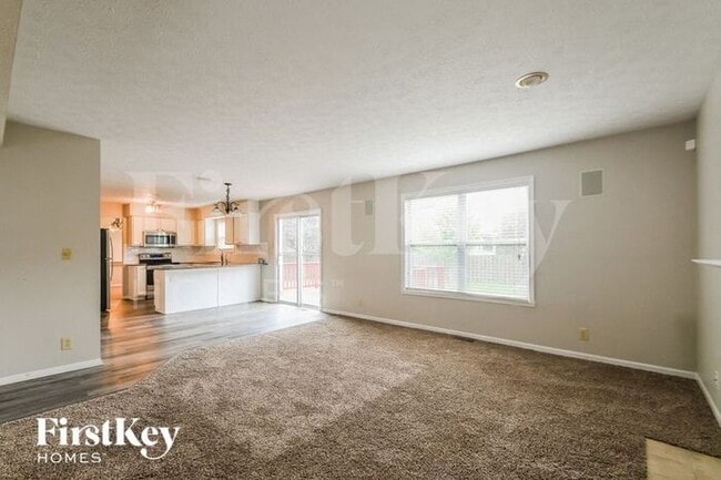 Building Photo - 13065 Sweet Briar Parkway