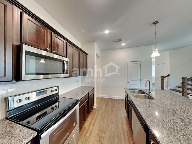 Foto del edificio - 318 Pine Terrace Drive