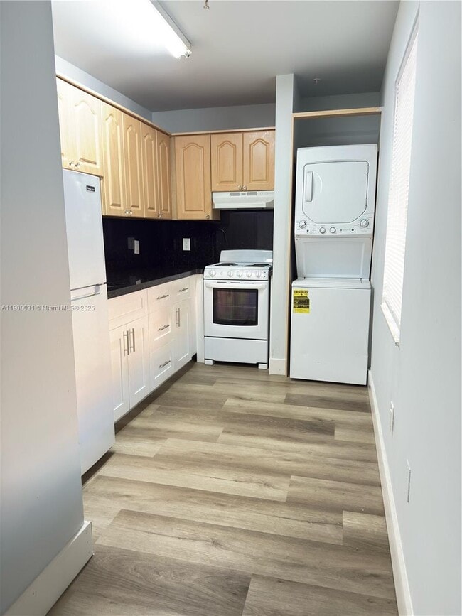 Building Photo - 1930 SW 2nd St