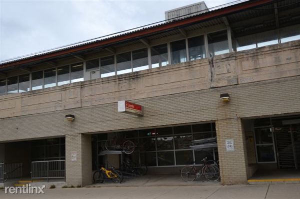 Building Photo - 1331 W Loyola Ave