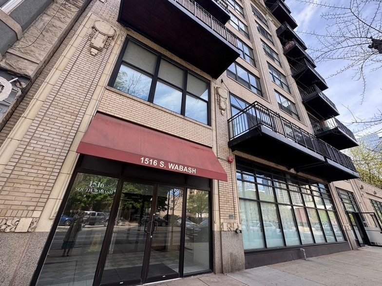 Primary Photo - 1516 S Wabash Ave