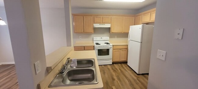 Building Photo - COMING SOON: Renovated 3BR 2BA Home w/ 2-Car Garage • Open-Concept Kitchen in Griffin