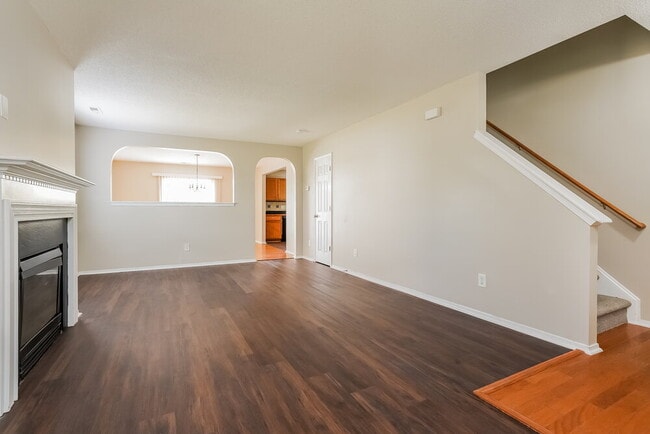 Building Photo - 925 Mailwood Dr