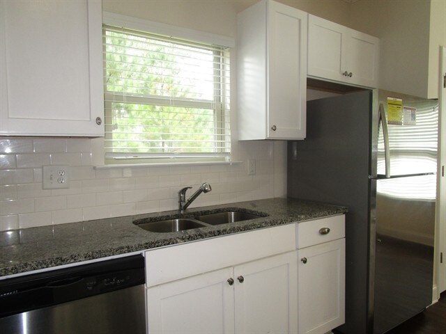 Foto del edificio - 2400 Freemont St