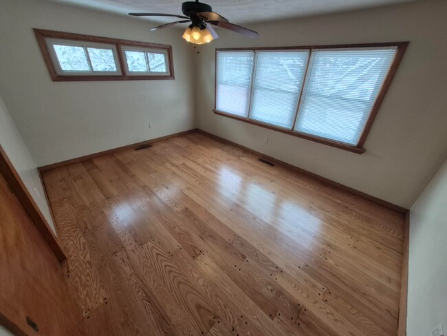 Foto del edificio - 317 Ruskin Dr