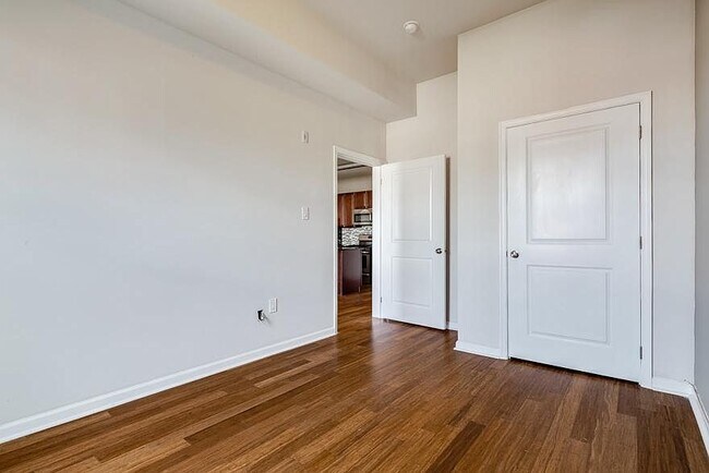 Foto del edificio - 1509 W Girard Ave