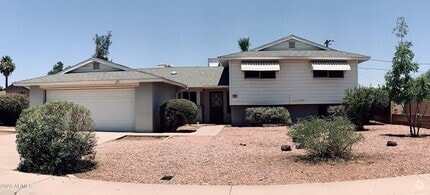 Building Photo - 1004 E Riviera Dr