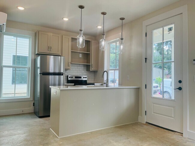 Building Photo - 107 Gardenia Lane