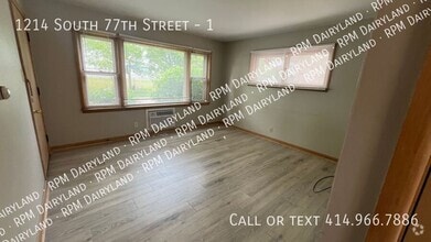Building Photo - 1214 S 77th St
