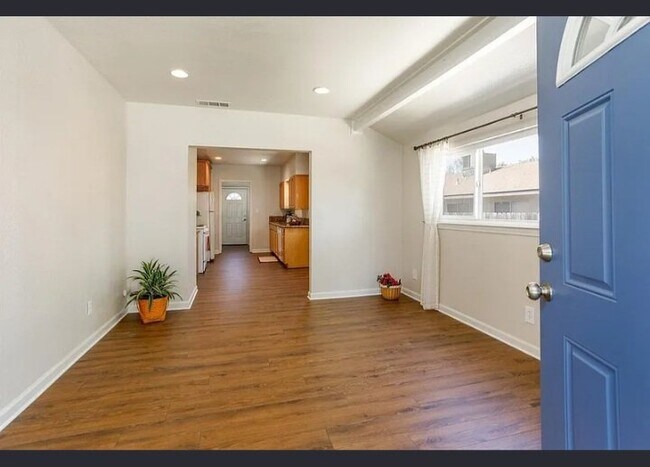 Foto del edificio - 5068 10th Ave