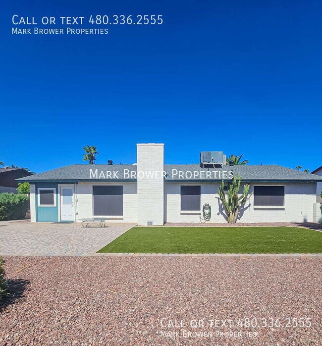 Building Photo - 643 W Medina Ave
