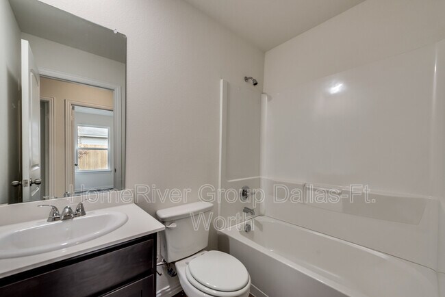 Foto del edificio - 2527 Elsie Faye Heggins St