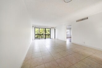 Building Photo - 3050 Presidential Way