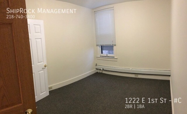 Foto del edificio - 1222 E 1st St