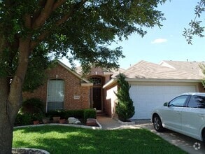 Building Photo - 11990 Cobblestone Dr