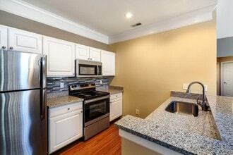 Christopher Wren Apartments and Townhomes photo'