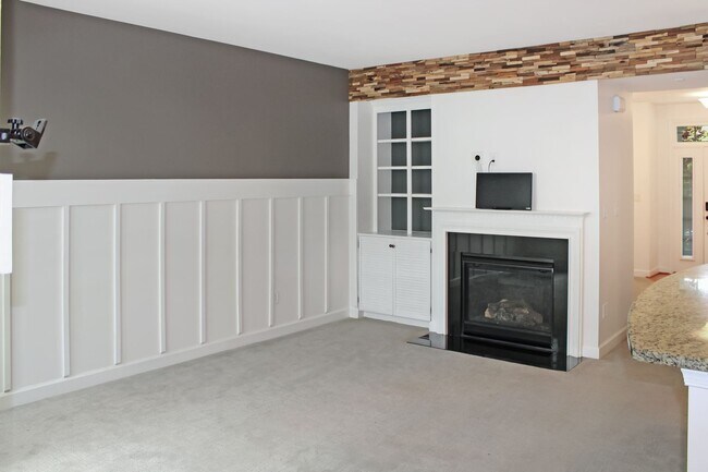 Building Photo - Garage townhome in Belvedere