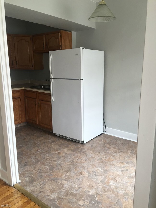 927 S Washington Ave, Lansing, MI 48910 Condo for Rent in Lansing, MI