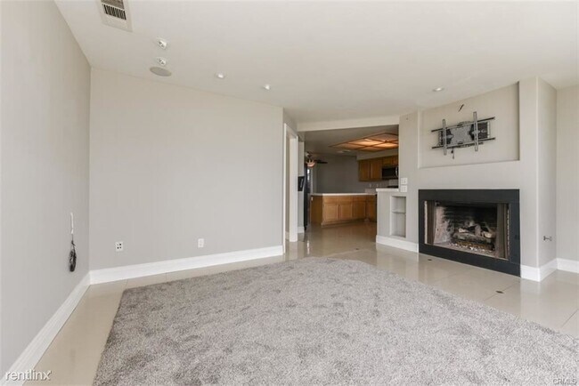 Building Photo - 3 br, 2.5 bath House - 25 Marblehead Pl