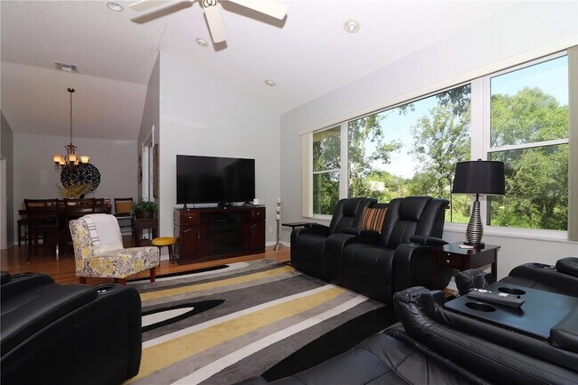Foto del edificio - 5352 Royal Stuart Ct