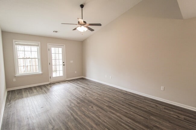 Foto del edificio - 417 Andover Dr