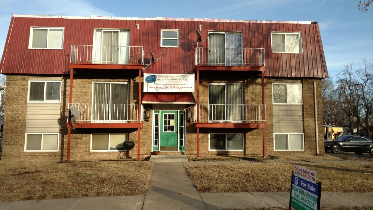 Front side - 239 S Jefferson St