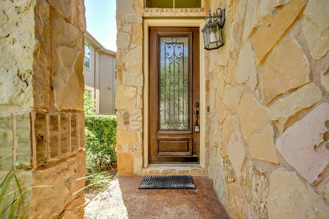Building Photo - 7320 Colina Vista Loop