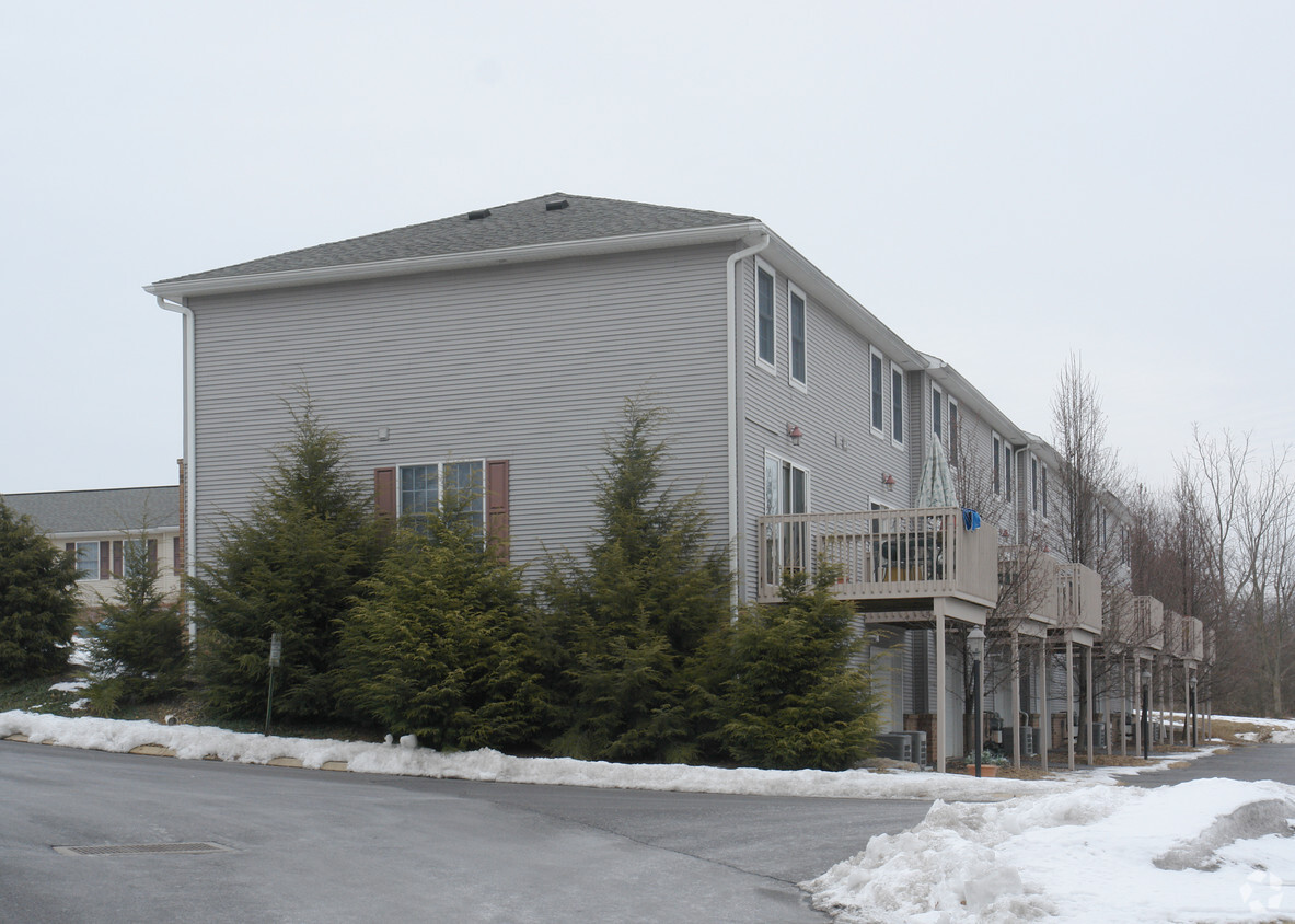 Primary Photo - Farmstead Lane Townhomes