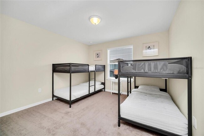 Foto del edificio - 7196 Oakmoss Loop