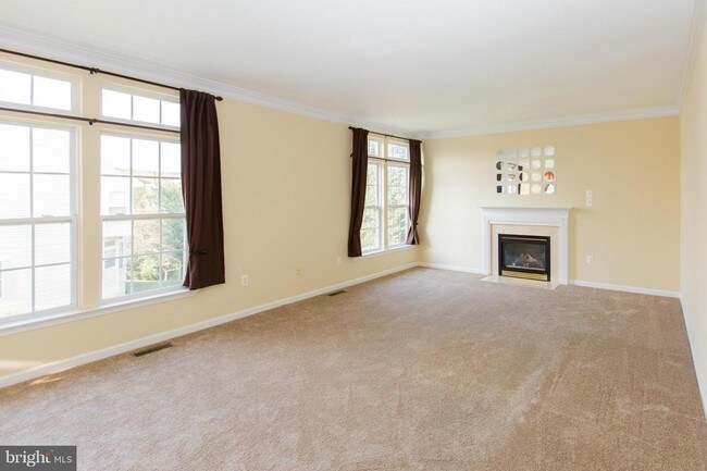 Building Photo - 18902 Fountain Hills Dr