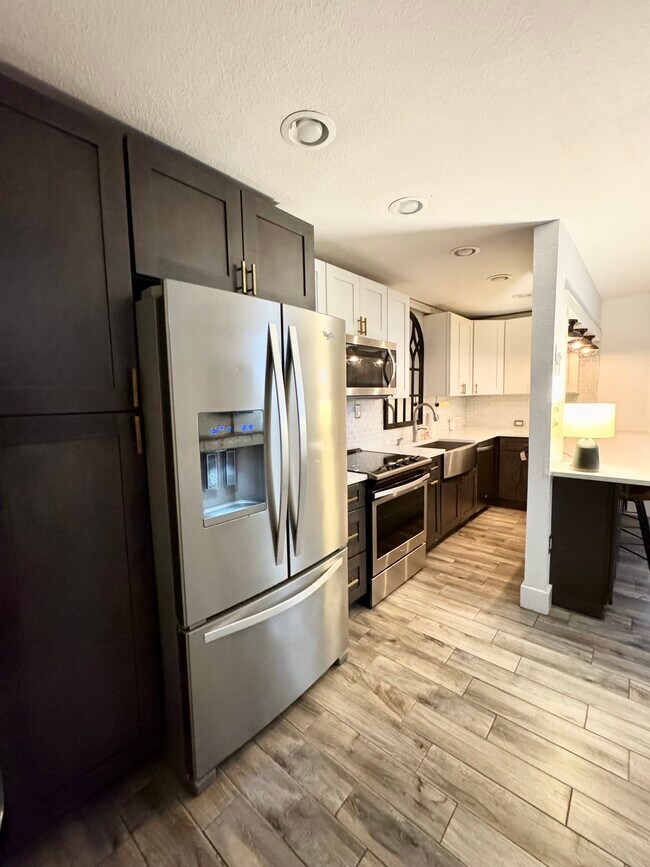 Foto del edificio - 1301 S Howard Ave