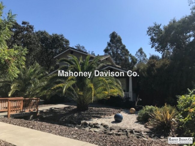 Building Photo - 101 Cervantes Ct
