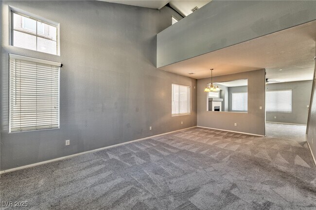 Foto del edificio - 304 Iron Summit Ave