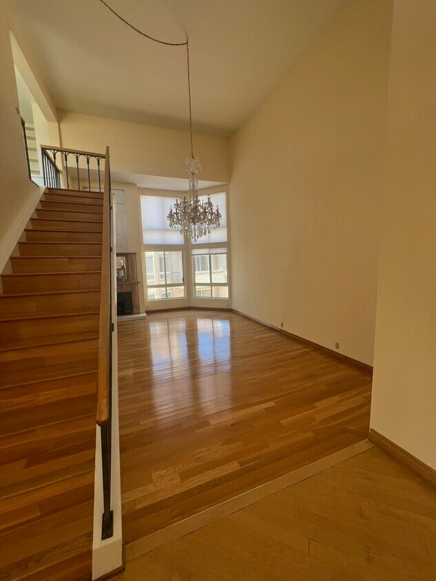 Foto principal - 5333 Zelzah Ave