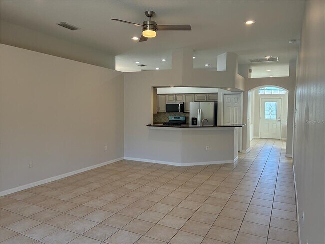 Building Photo - 31318 Heatherstone Dr