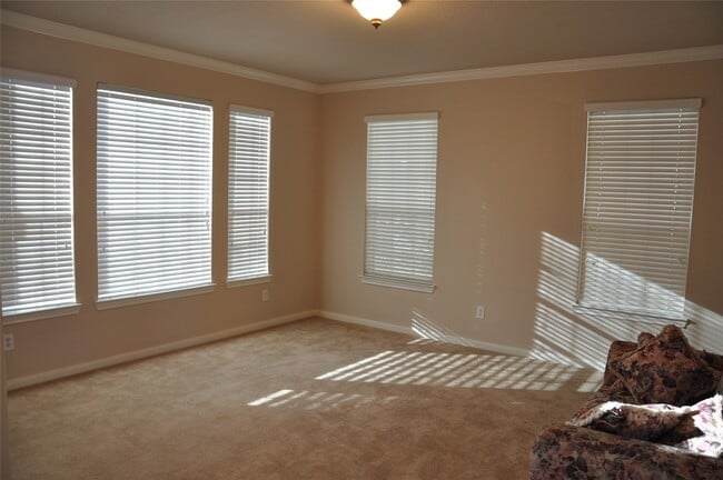 Building Photo - 2170 Brittany Colony Dr