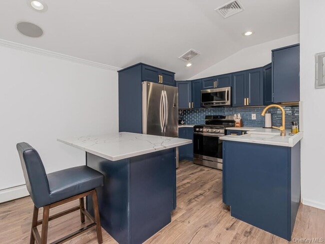 Foto del edificio - 240 Bowne St