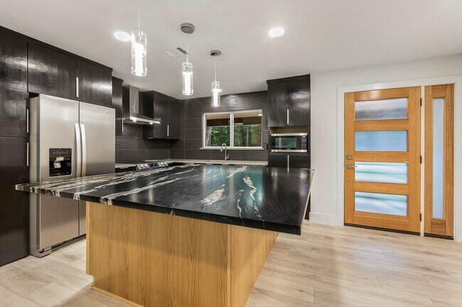 Foto del edificio - 1310 E Red Cedar Cir