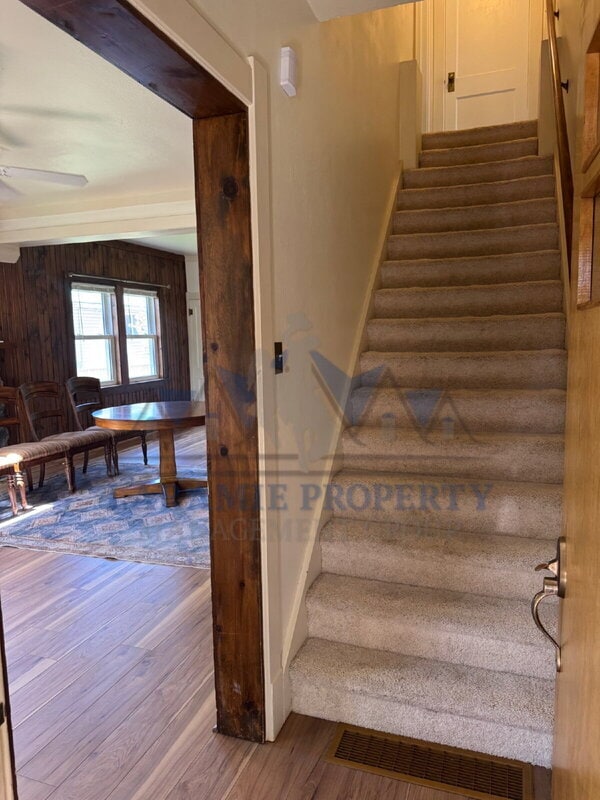 Building Photo - 1011 E Gibbon St