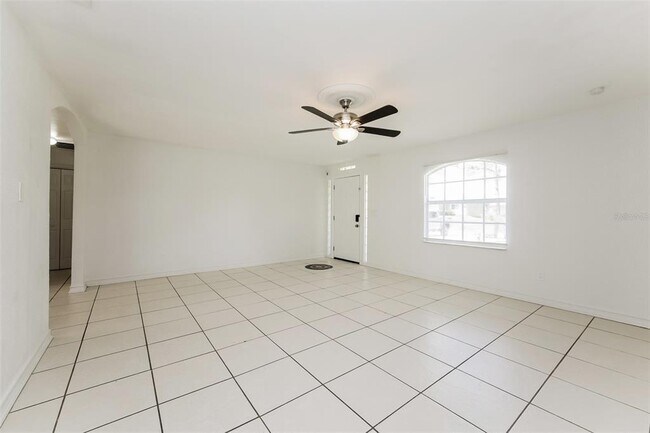 Building Photo - 4003 3rd St W