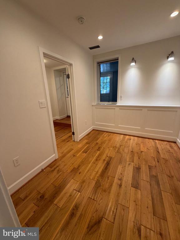 Foto del edificio - 2442 20th St NW