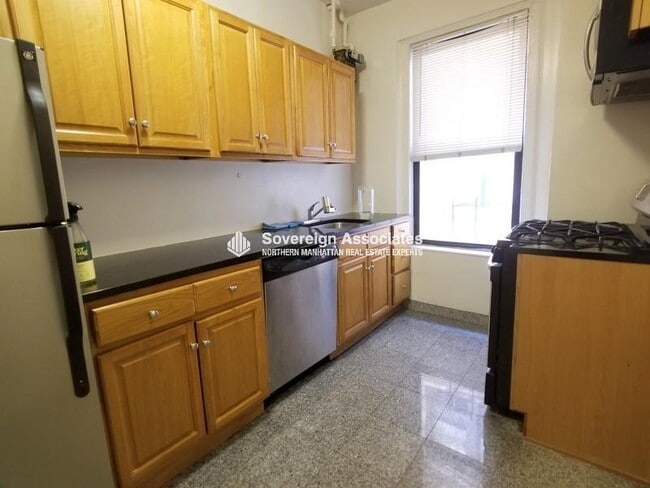Foto del edificio - 664 W 163rd St