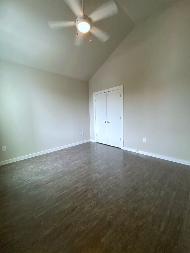 Foto del edificio - Beautiful Home Move in Ready Located minutes from Southtown!