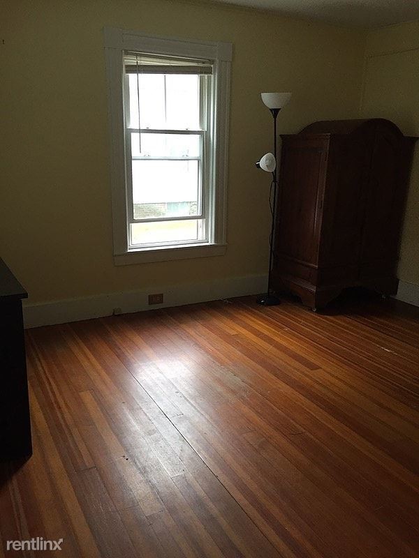 Primary Photo - 1 br, 1 bath Apartment - 24 Russell Street 1