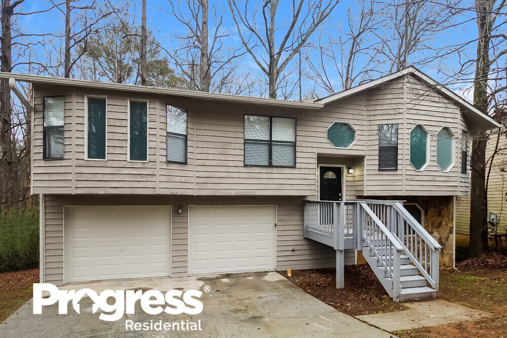 2240 Lowtrail Ct, Lithonia, GA 30058 House Rental in Lithonia, GA