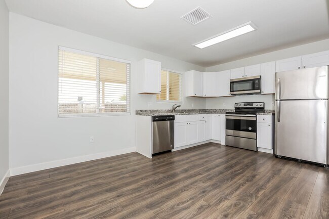 Foto del edificio - 1439 E Nielson Ave