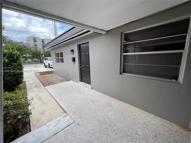 Foto del edificio - 920 SW 30th Ave