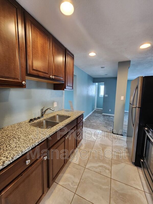 Foto del edificio - 928 5th Ave NW