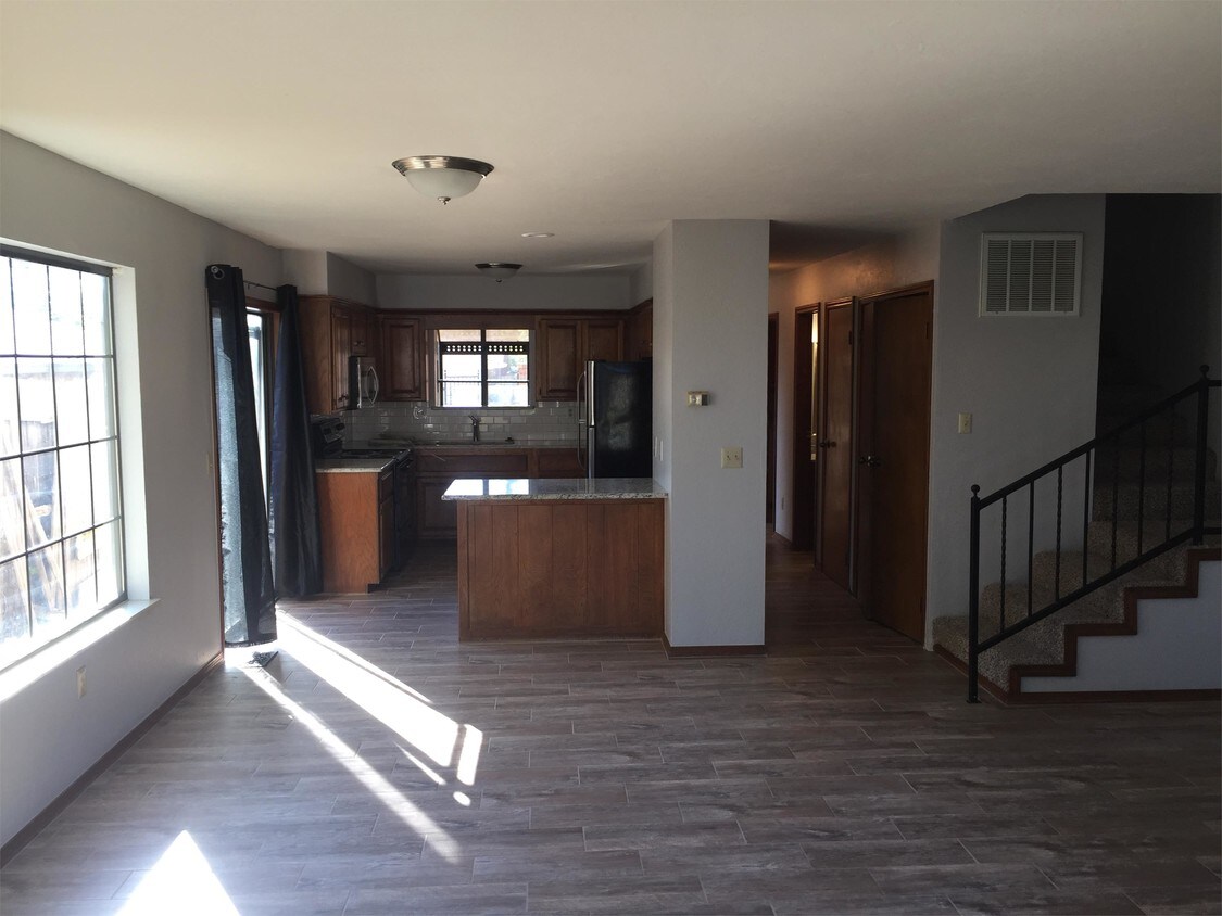 Primary Photo - 2735 NW 57th St